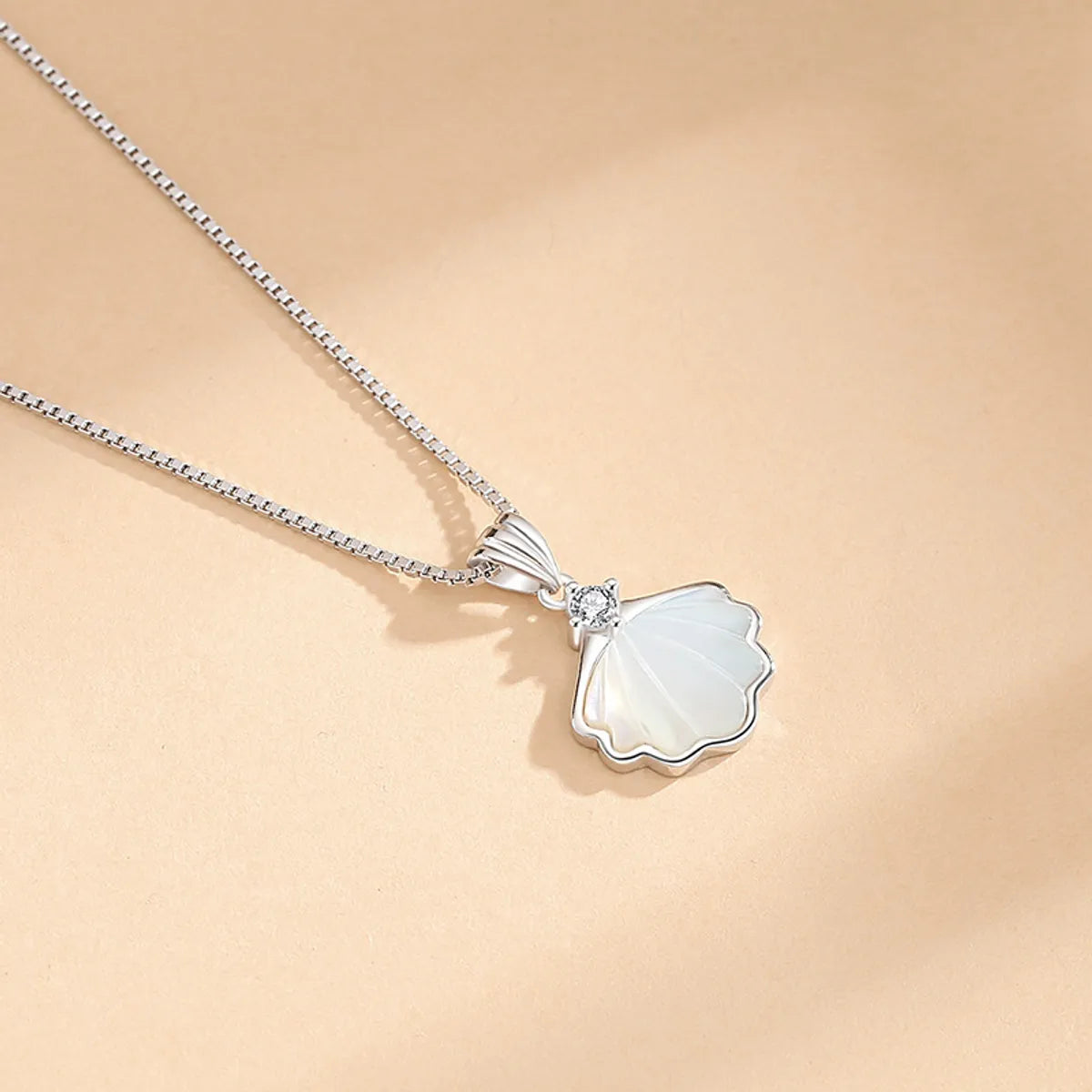 Elegant Simple Style Shell Sterling Silver Plating Inlay Shell Zircon Pendant Necklace