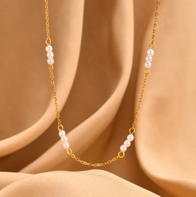 Elegant Simple Style Solid Color 18K Gold Plated 304 Stainless Steel Imitation Pearl Titanium Steel Wholesale Necklace