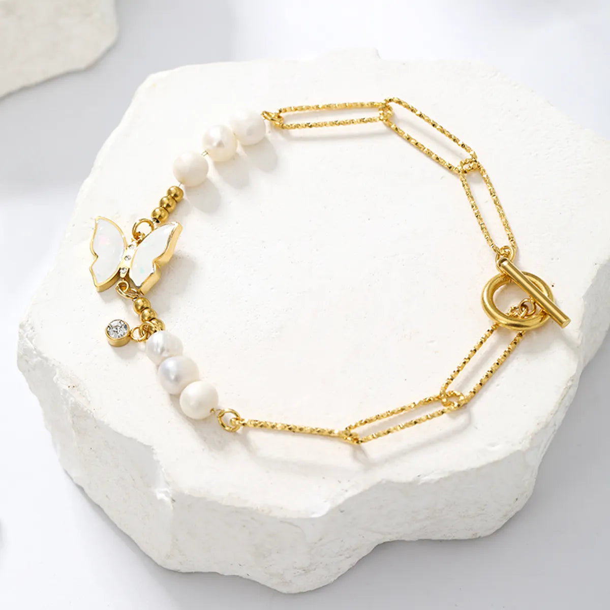 Elegant Simple Style Solid Color Butterfly Stainless Steel Beaded Plating Inlay Shell Zircon 14k Gold Plated Bracelets