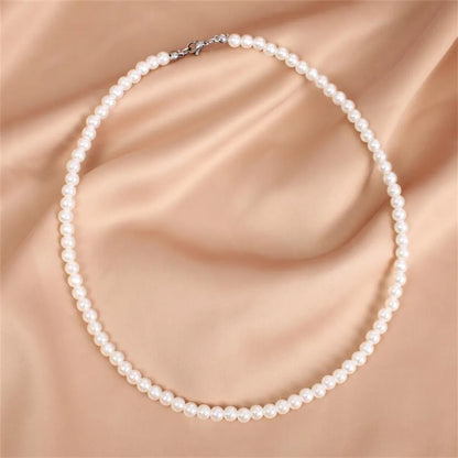 Elegant Simple Style Solid Color Imitation Pearl Beaded Women'S Necklace