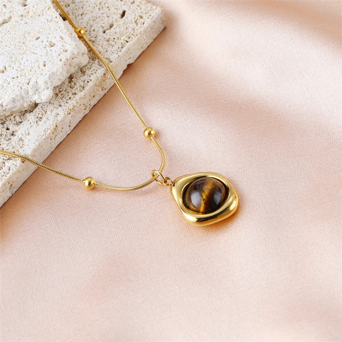 Elegant Simple Style Solid Color Stainless Steel Beaded Plating 18k Gold Plated Pendant Necklace