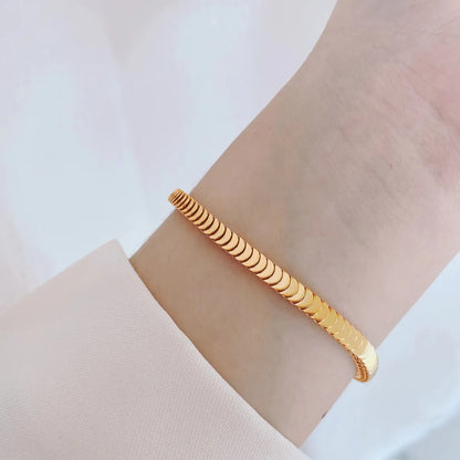 Elegant Simple Style Solid Color Titanium Steel Plating 18k Gold Plated Bracelets