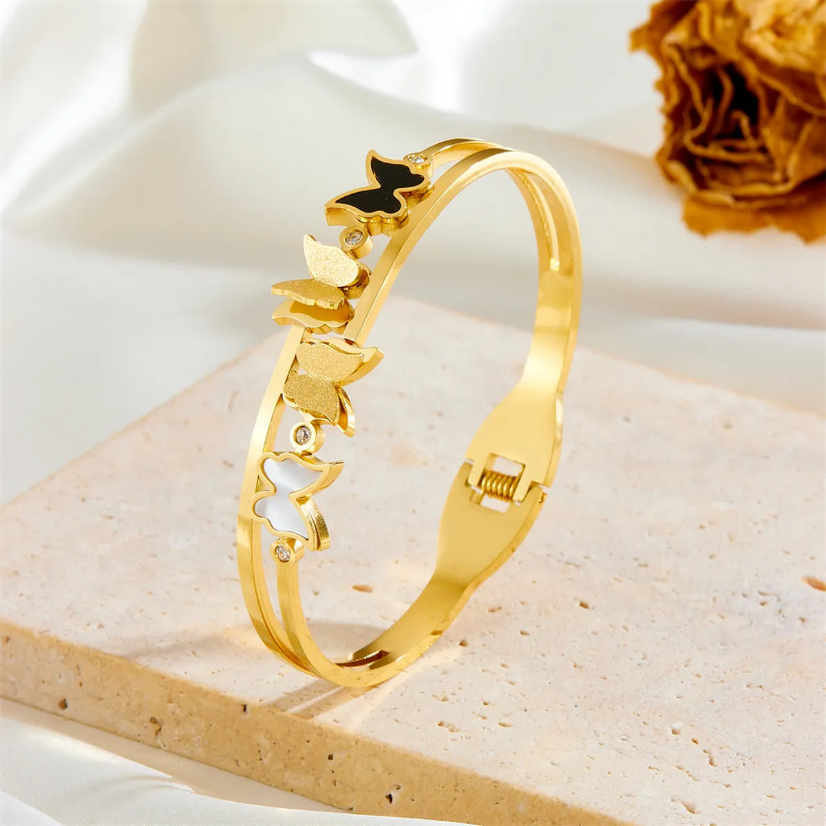 Elegant Simple Style Tree Heart Shape Butterfly Stainless Steel 18K Gold Plated Acrylic Bangle In Bulk