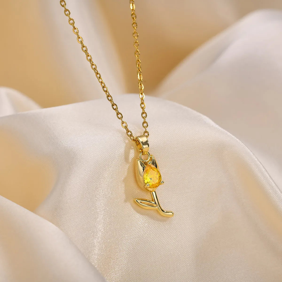 Elegant Simple Style Tulip Copper Plating Inlay Zircon 18k Gold Plated Pendant Necklace