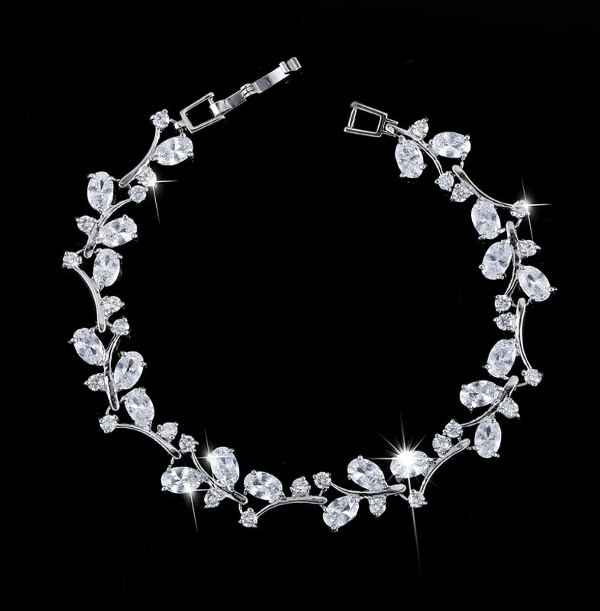 Elegant Simple Style Wreath Copper Zircon White Gold Plated Bracelets