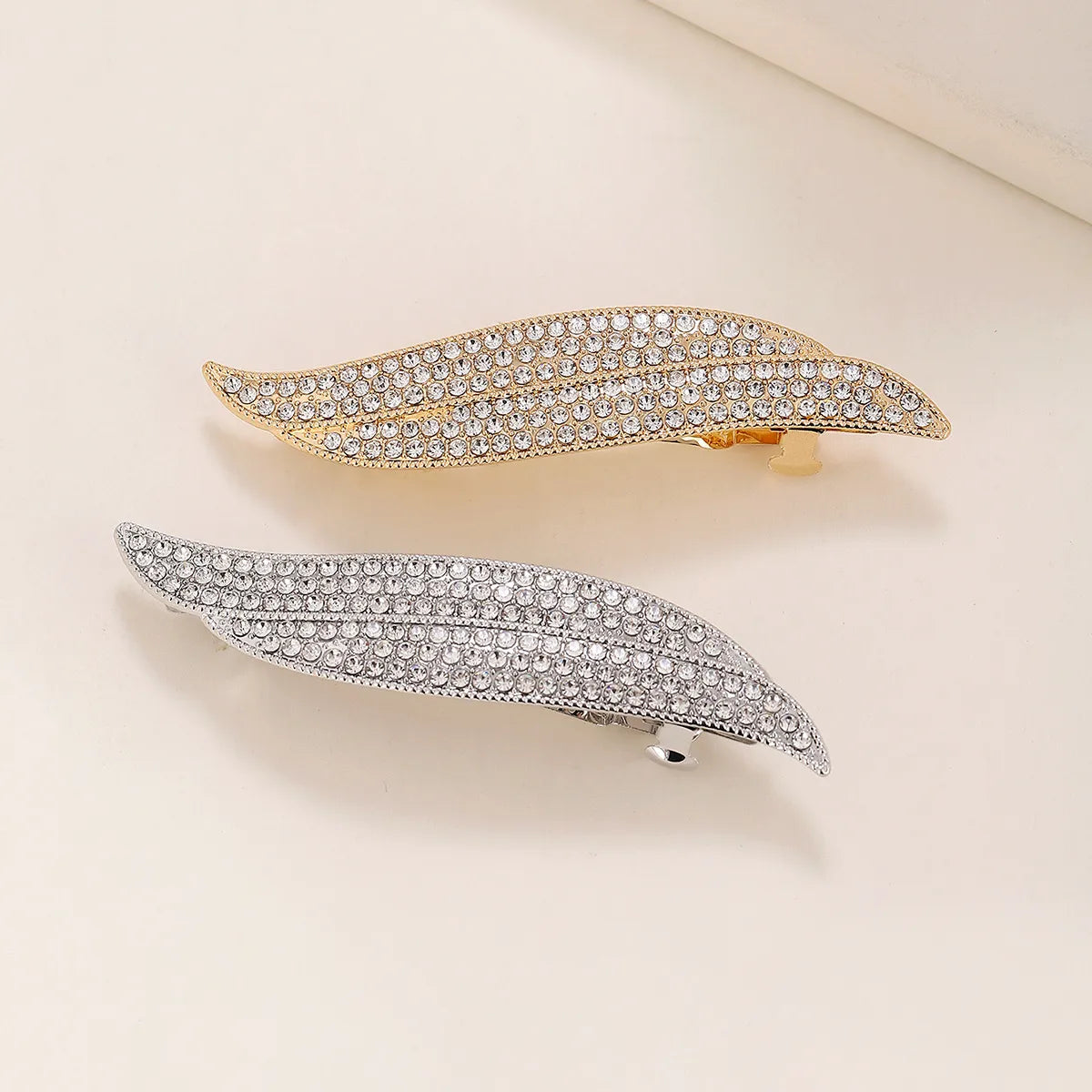 Elegant Solid Color Alloy Inlay Rhinestones Hair Clip