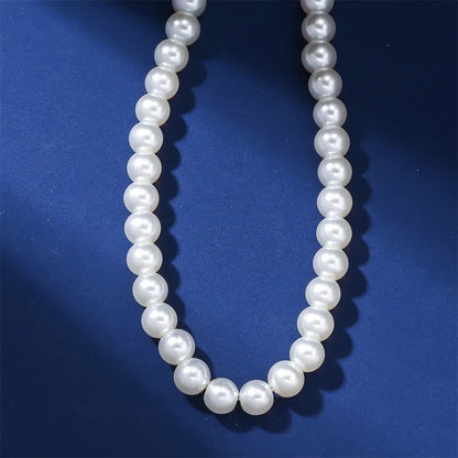 Elegant Solid Color Imitation Pearl Women'S Necklace