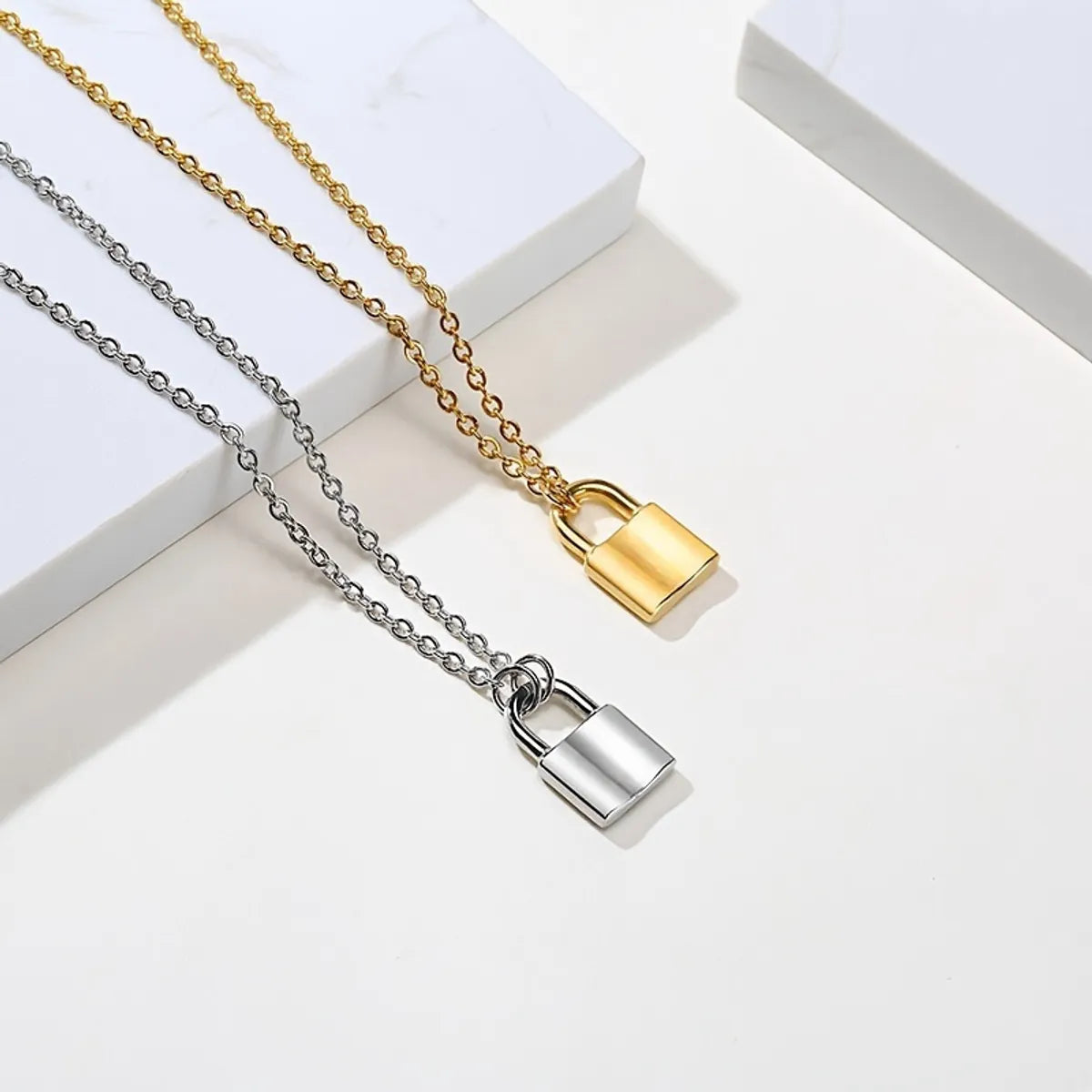 Elegant Solid Color Stainless Steel Plating 18k Gold Plated Pendant Necklace