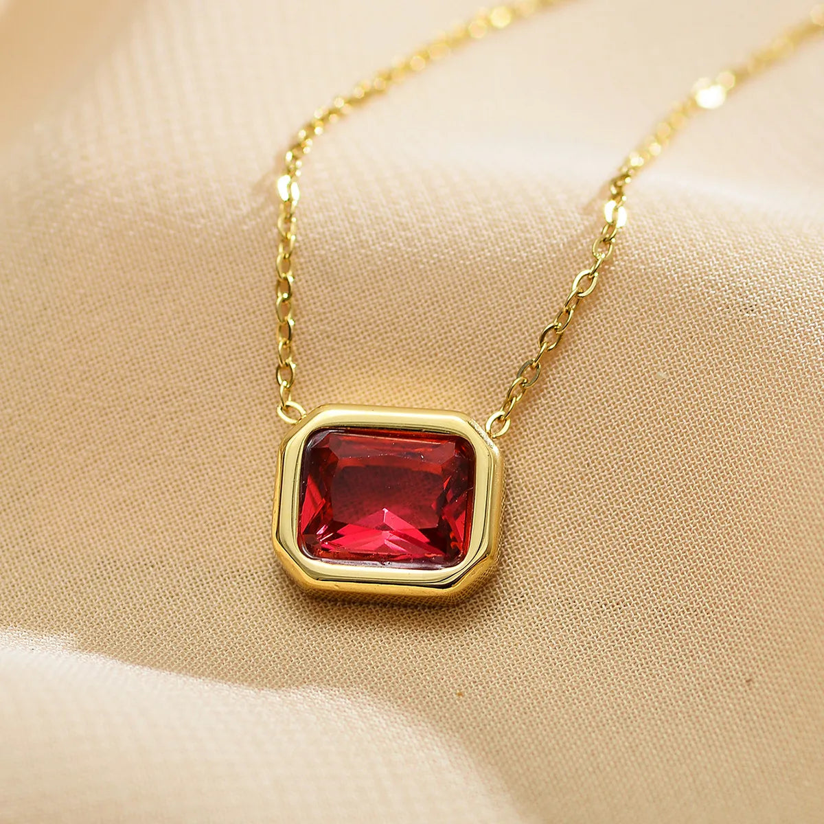 Elegant Square Stainless Steel Inlay Zircon Pendant Necklace