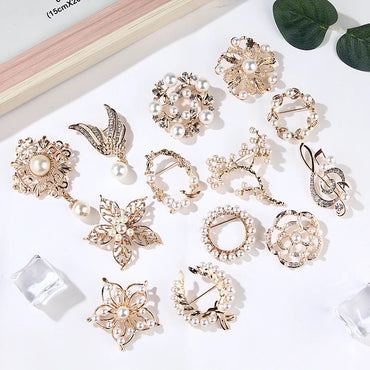 Elegant Star Flower Snowflake Imitation Pearl Alloy Rhinestone Women'S Brooches