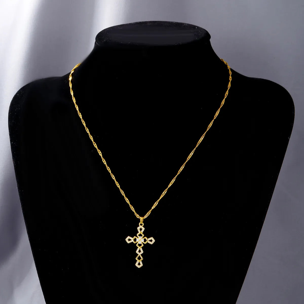 Elegant Streetwear Cross Stainless Steel Copper 18k Gold Plated Zircon Pendant Necklace In Bulk