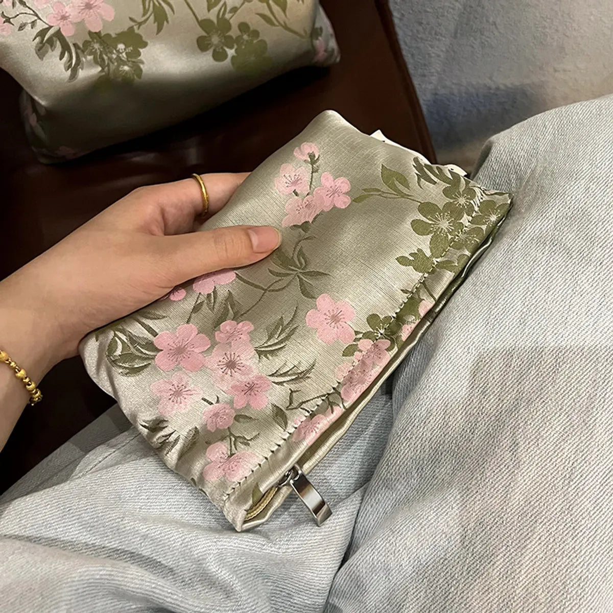 Elegant Streetwear Flower Silk Square Makeup Bags