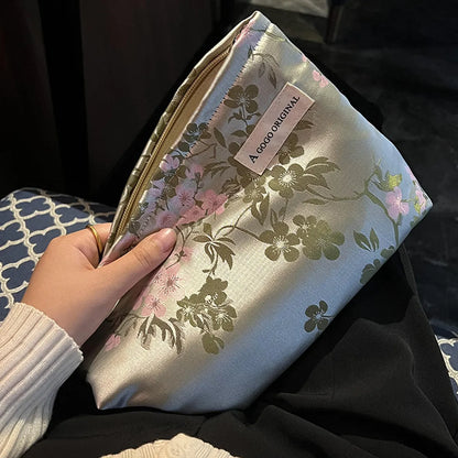 Elegant Streetwear Flower Silk Square Makeup Bags