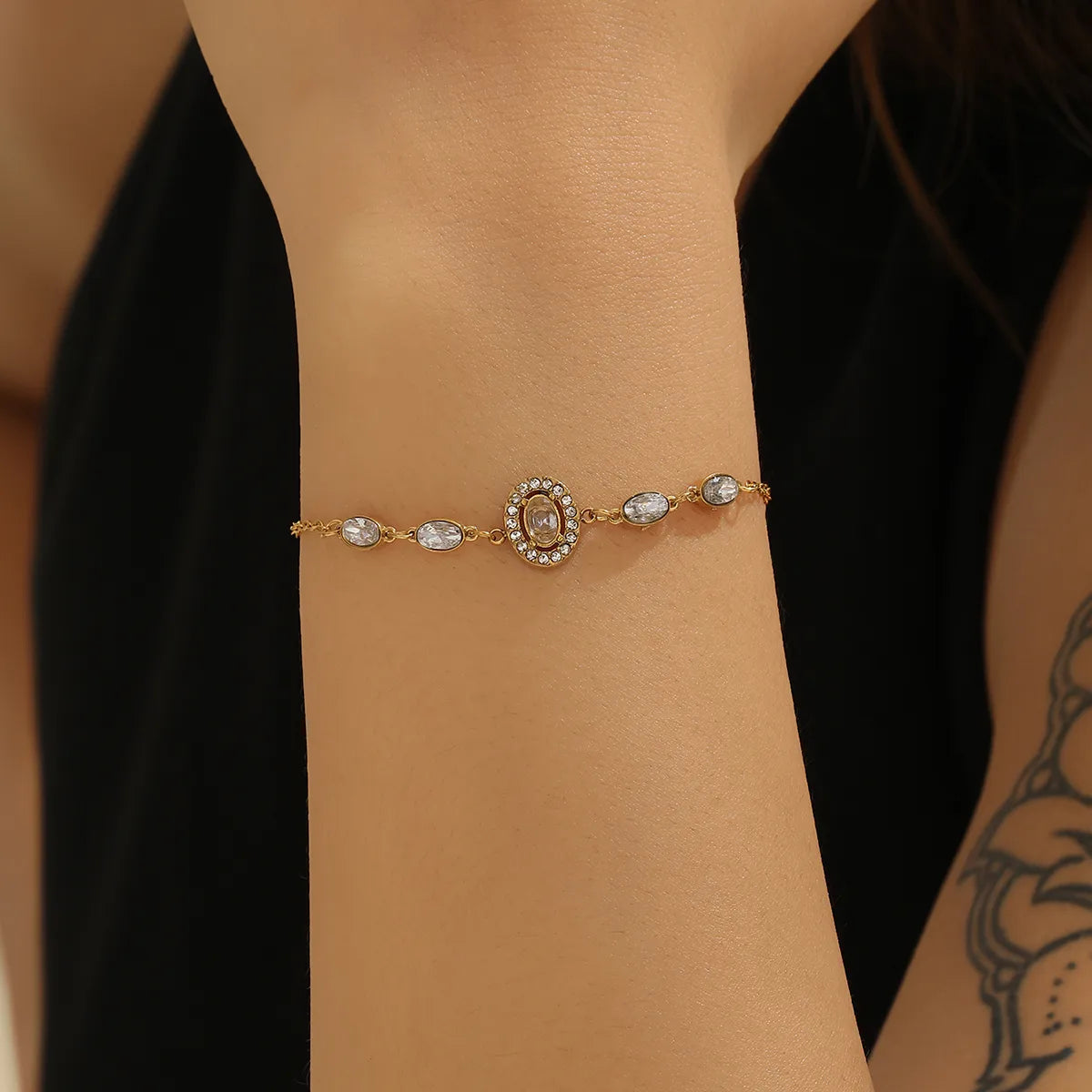 Elegant Streetwear Oval Flower Titanium Steel 18K Gold Plated Artificial Crystal Bracelets In Bulk