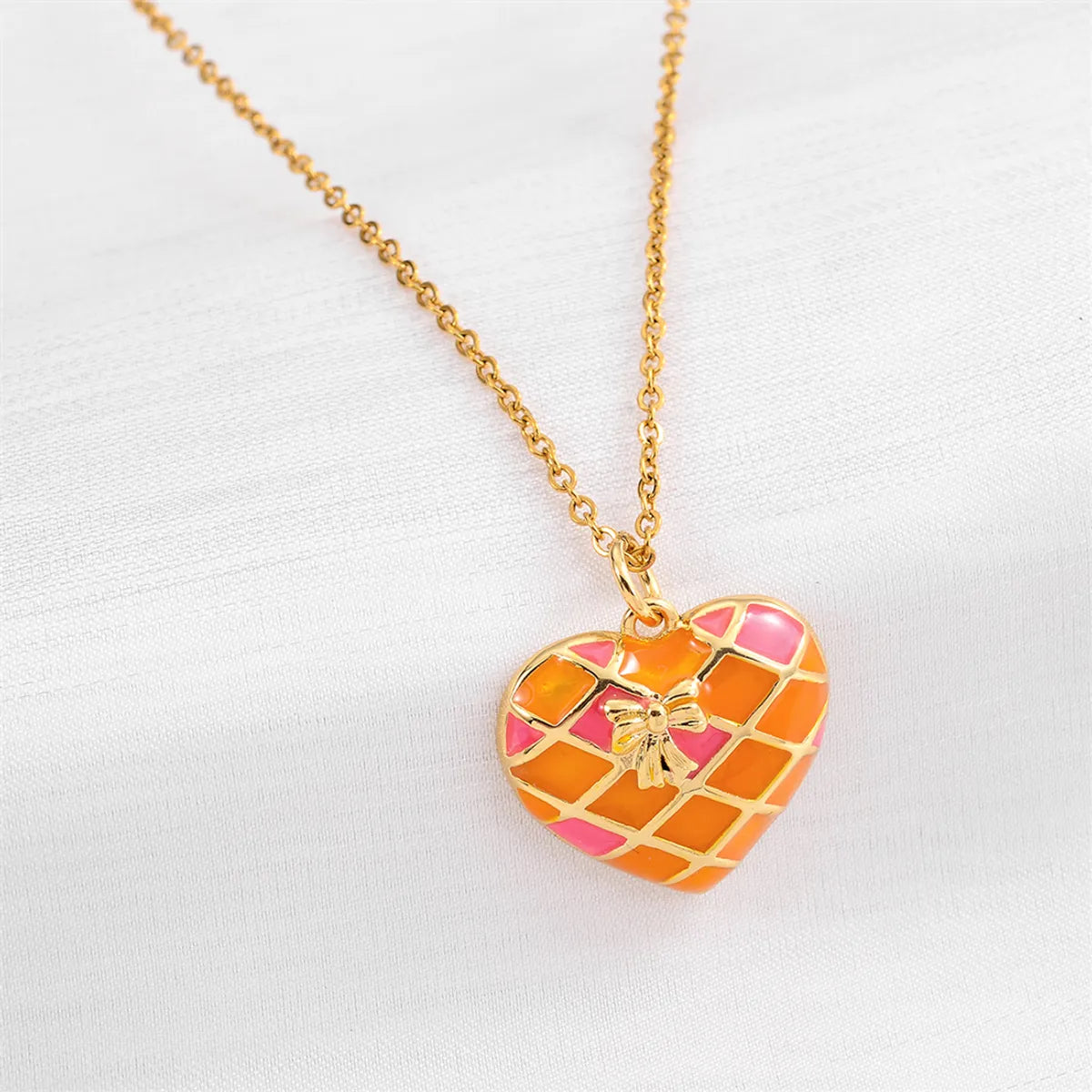 Elegant Sweet Heart Shape Copper Enamel Inlay Zircon 18k Gold Plated Pendant Necklace