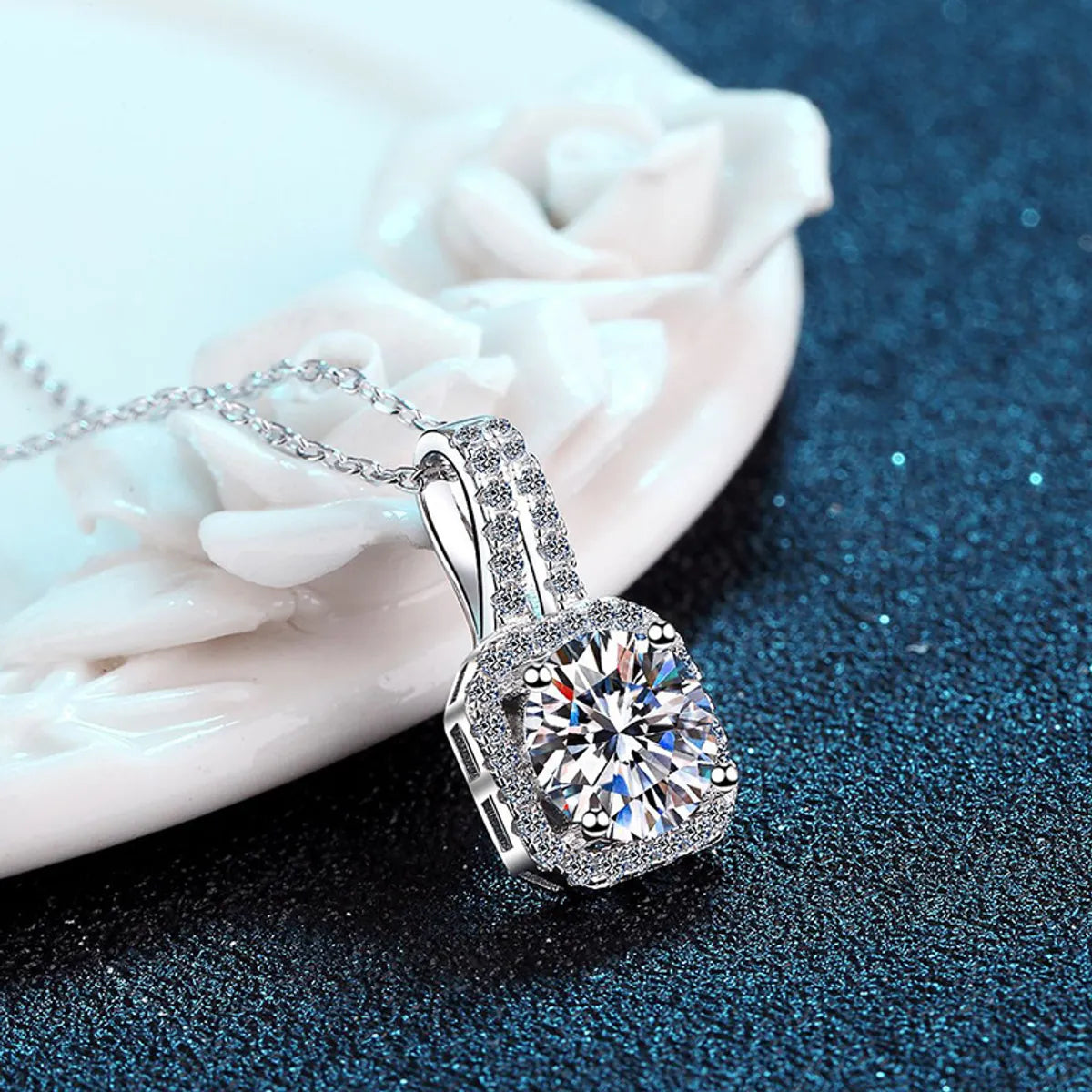 Elegant Sweet Solid Color Sterling Silver Plating Inlay Zircon White Gold Plated Pendant Necklace