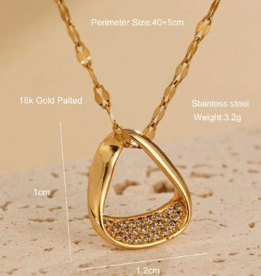 Elegant Triangle Stainless Steel Plating Hollow Out Inlay Zircon 18k Gold Plated Pendant Necklace