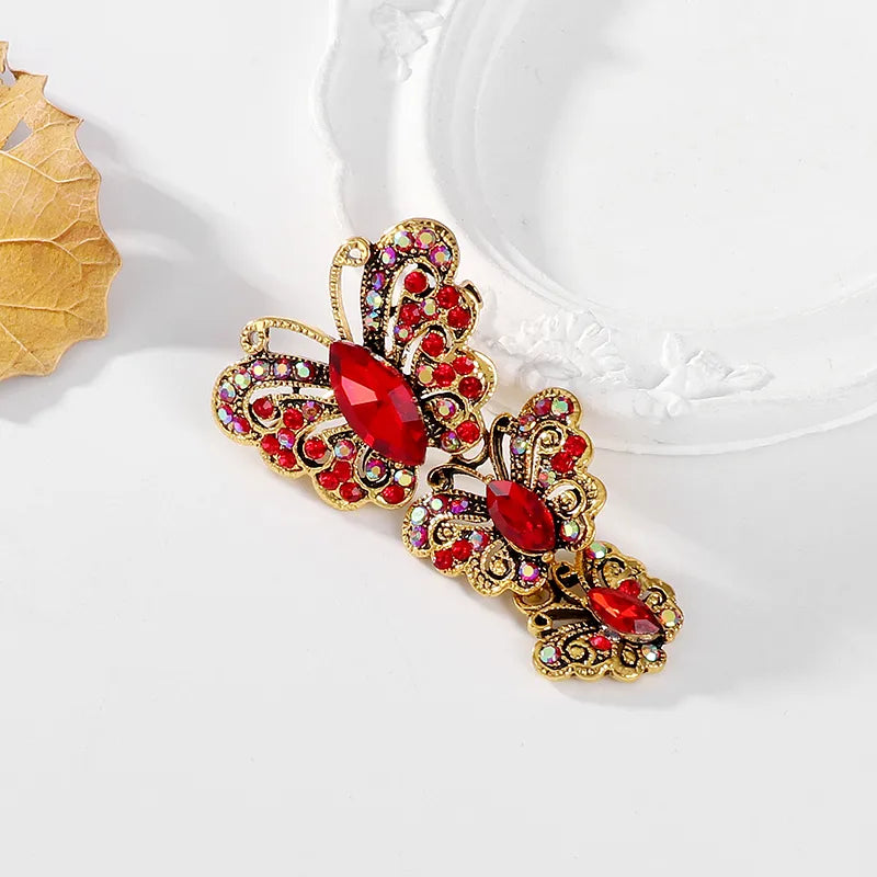 Elegant Vintage Style Butterfly Alloy Inlay Rhinestones Women'S Brooches