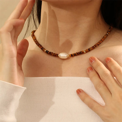 Elegant Vintage Style Geometric Freshwater Pearl Stone Beaded Plating 18k Gold Plated Choker