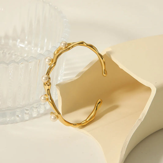 Elegant Vintage Style Geometric Stainless Steel 18K Gold Plated Artificial Pearls Bangle In Bulk