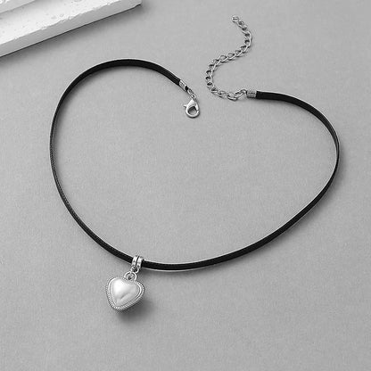 Elegant Vintage Style Heart Shape Synthetic Resin Synthetic Fibre Wholesale Choker