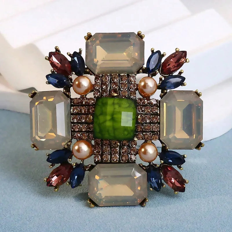 Elegant Vintage Style Streetwear Square Alloy Inlay Rhinestones Glass Women'S Brooches 1 Piece