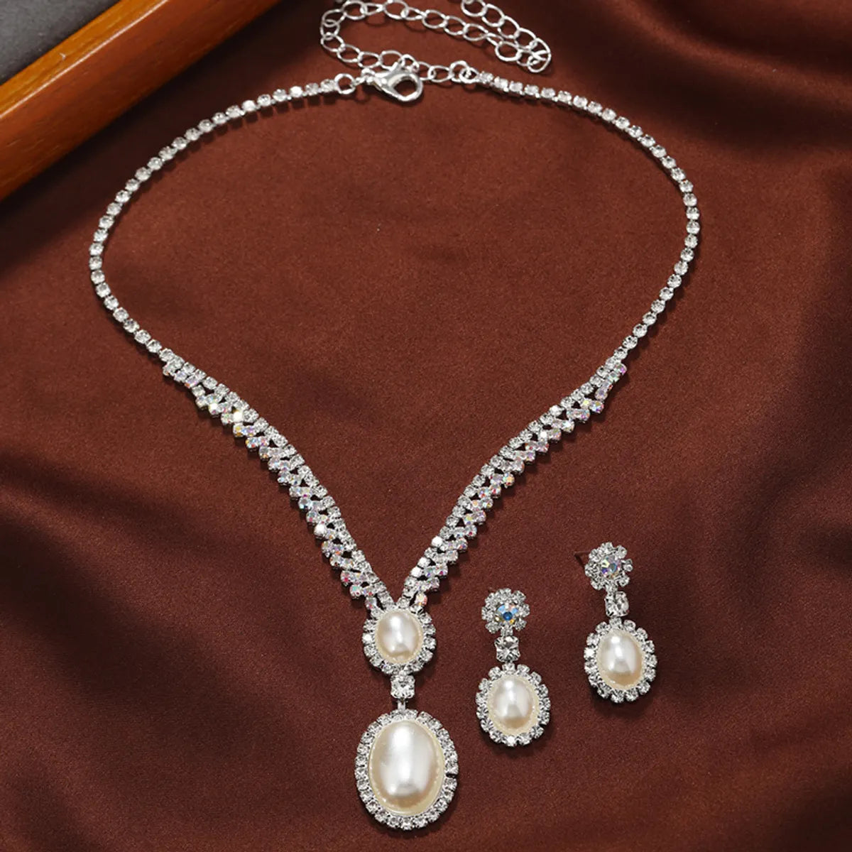 Elegant Wedding Bridal Solid Color Flower Alloy Inlay Artificial Pearls Artificial Diamond Women's Jewelry Set