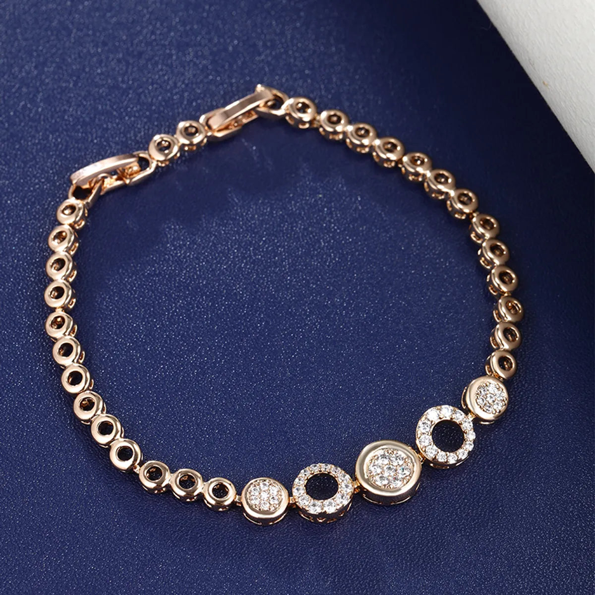 Elegant XUPING Simple Style Round Heart Shape Rectangle Alloy Copper Plating Inlay Artificial Diamond 18K Gold Plated Women'S Bracelets