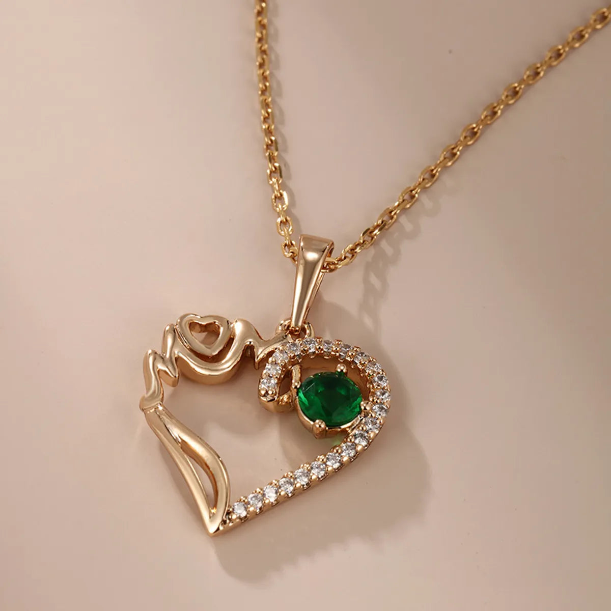 Elegant Xuping Sweet Heart Shape Alloy Copper Alloy Plating Inlay Artificial Gemstones 18k Gold Plated Women'S Pendant Necklace