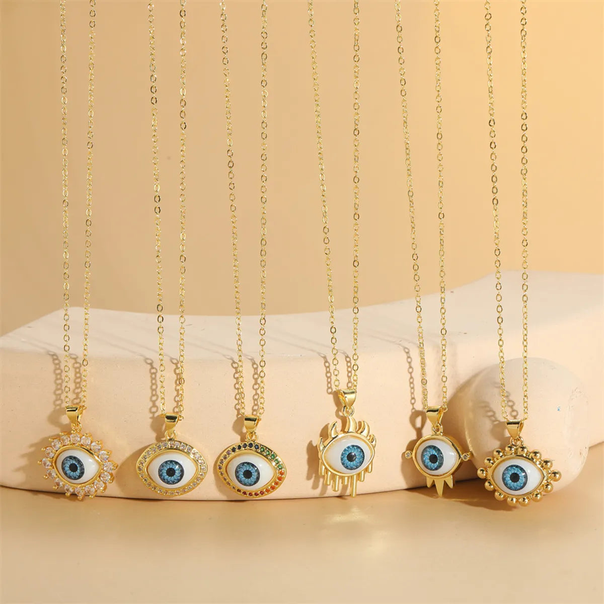 Ethnic Style Devil's Eye Brass Plating Inlay Resin 14k Gold Plated Women's Pendant Necklace