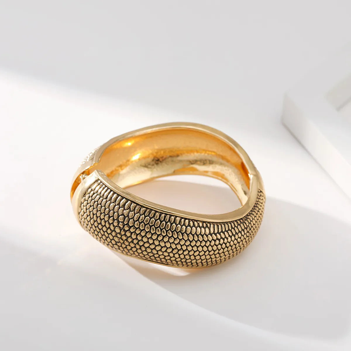 Ethnic Style Geometric Alloy Women'S Bangle