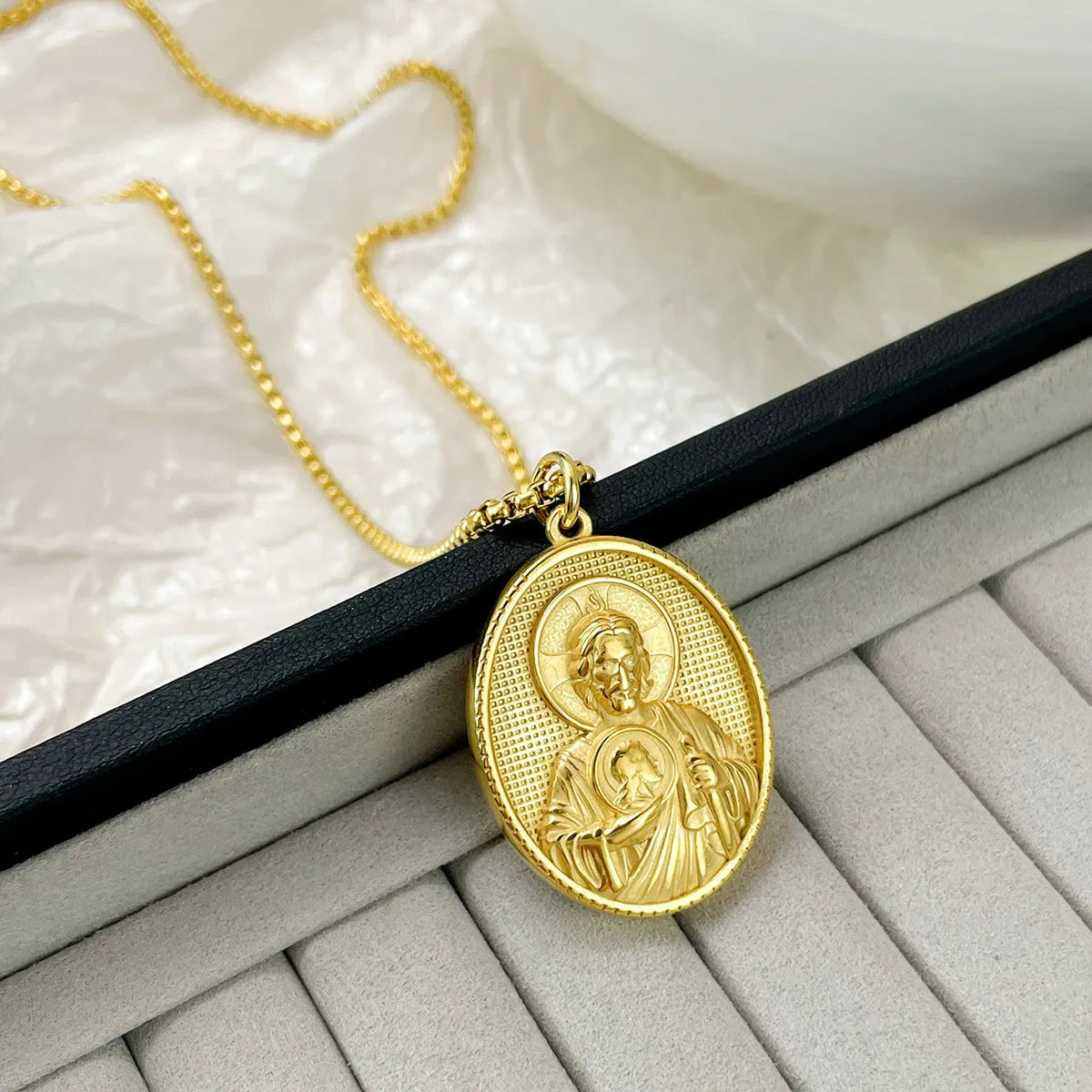 Ethnic Style Portrait Stainless Steel Titanium Steel Plating Pendant Necklace