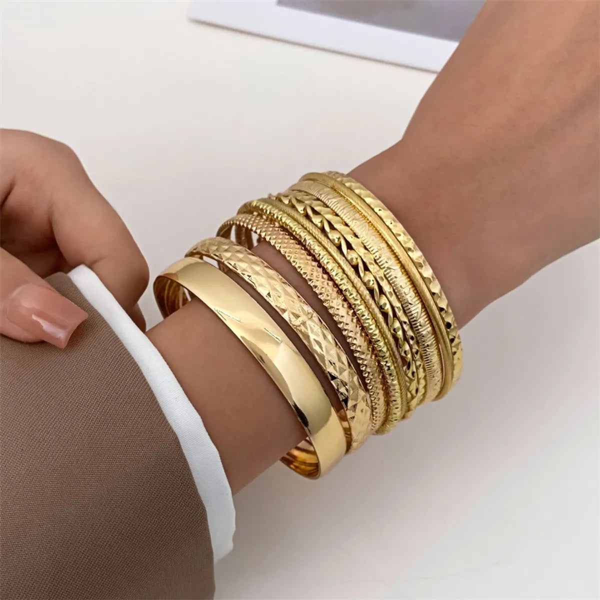 Ethnic Style Triangle Leaf Heart Shape Alloy Hollow Out Unisex Bracelets