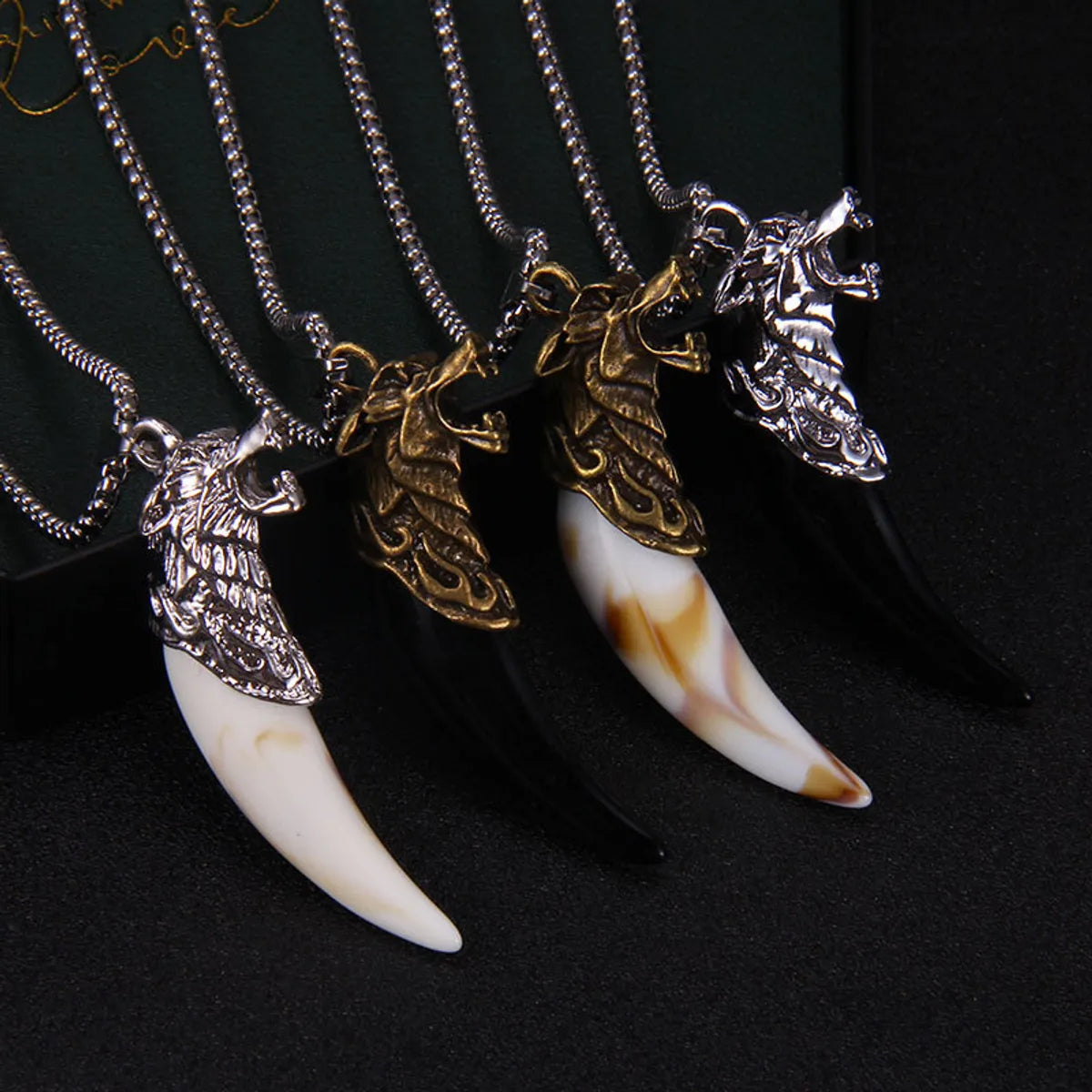 Ethnic Style Wolf Tooth Stainless Steel Alloy Inlay Acrylic Men'S Pendant Necklace