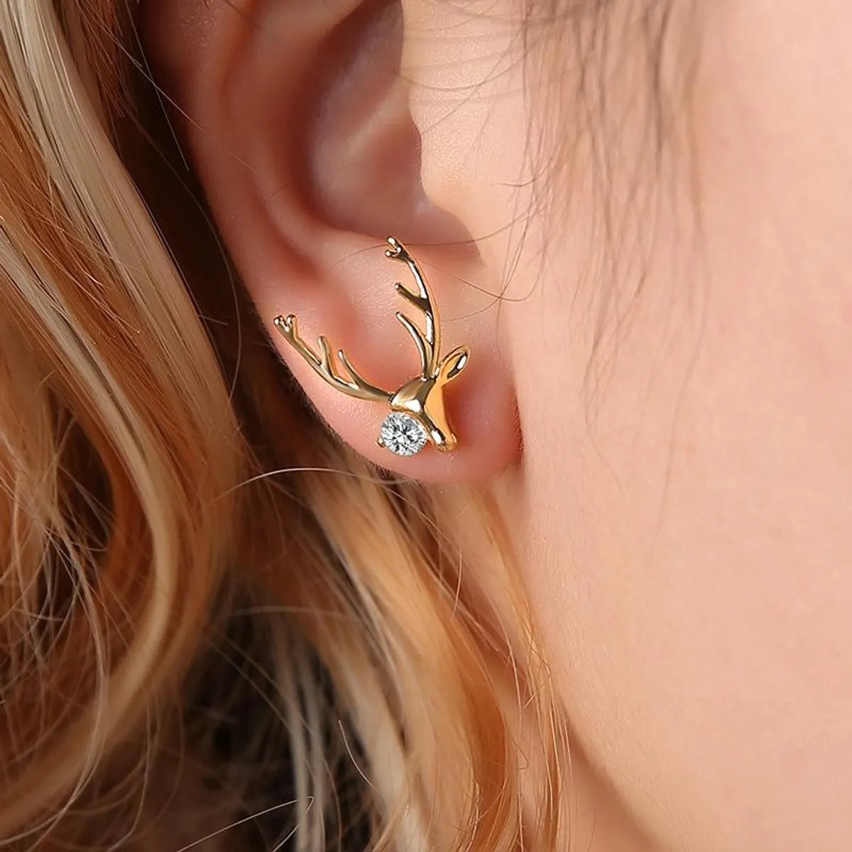 European And American Copper Inlaid Zircon Small Elk  Earrings