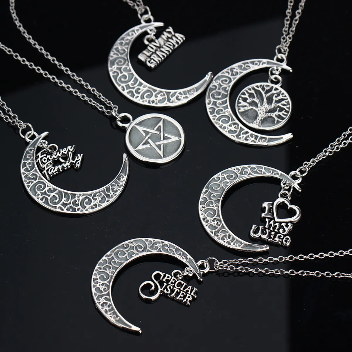 European And American Halloween Hot Hollow Moon Luminous Lucky Tree Clavicle Chain Accessories Necklace Factory In Stock Ornament