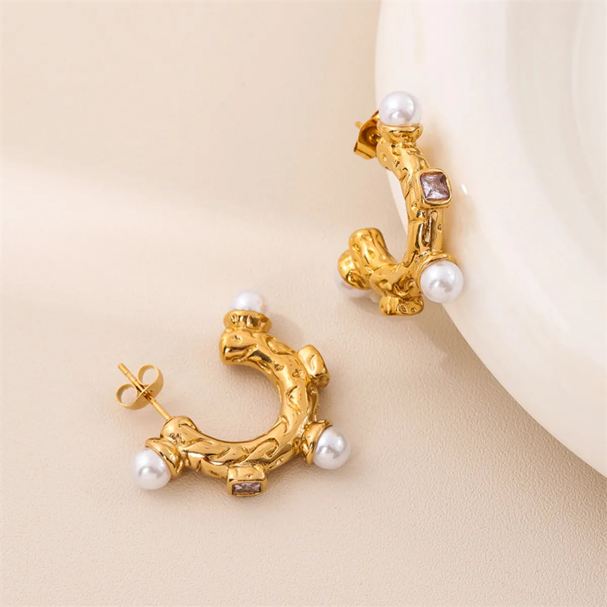 1 Pair Elegant Retro C Shape Plating Inlay Stainless Steel Artificial Pearls 18k Gold Plated Ear Studs