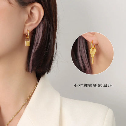 Fashion C Shape Plating Titanium Steel No Inlaid Earrings