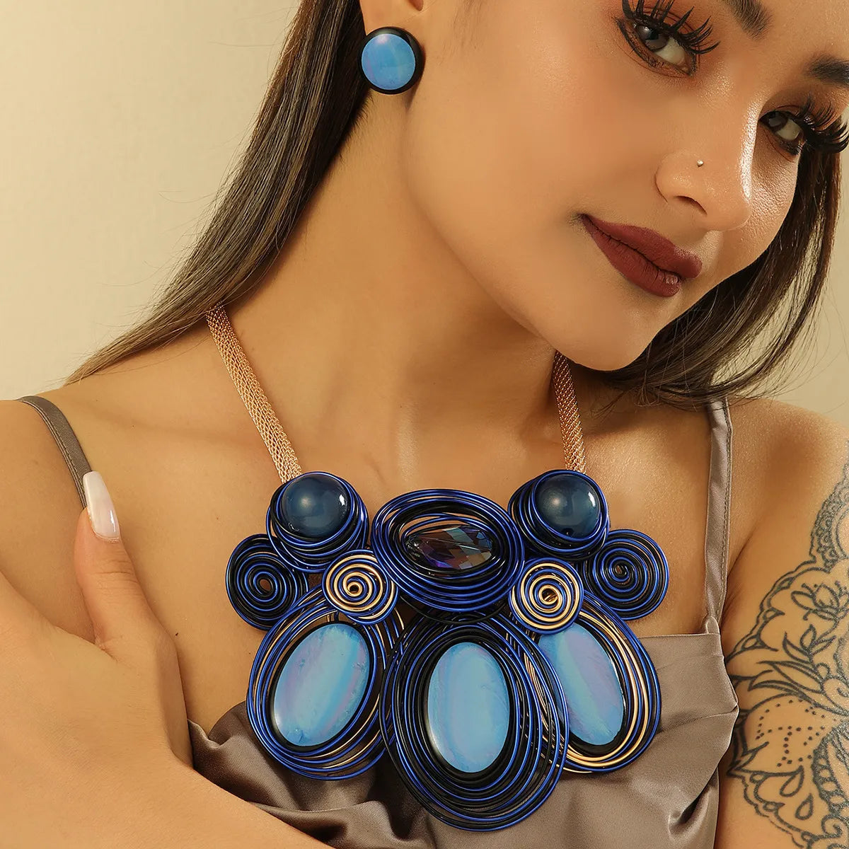 Exaggerated Baroque Style Round Resin Aluminum Inlay Artificial Gemstones Women'S Jewelry Set