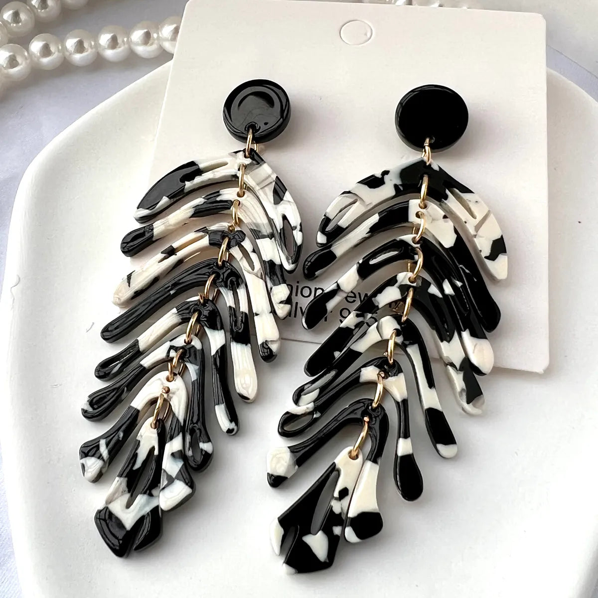 1 Pair Exaggerated Beach Leaves Arylic Alloy Drop Earrings