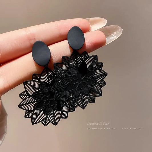 Exaggerated Black Flower Earrings Temperament Ear Jewelry