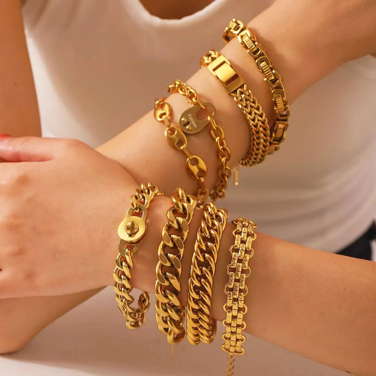 Exaggerated Classic Style Solid Color 304 Stainless Steel 18K Gold Plated Bracelets In Bulk