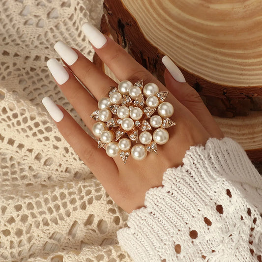 Exaggerated Flower Alloy Inlay Artificial Pearls Rhinestones Women'S Rings