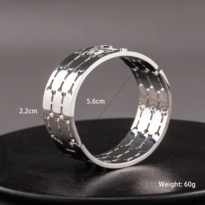 Exaggerated French Style Modern Style Geometric 304 Stainless Steel Polishing Hollow Out Carving Women'S Bangle