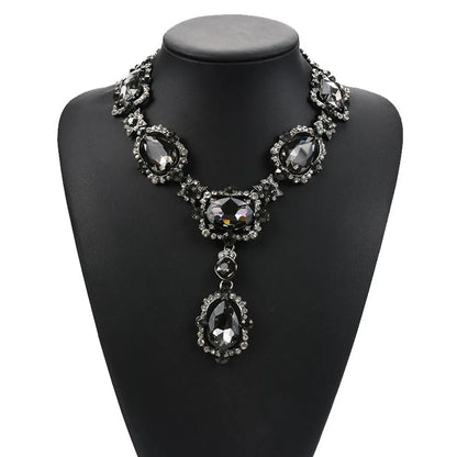 Exaggerated Geometric Alloy Inlay Artificial Crystal Women's Necklace