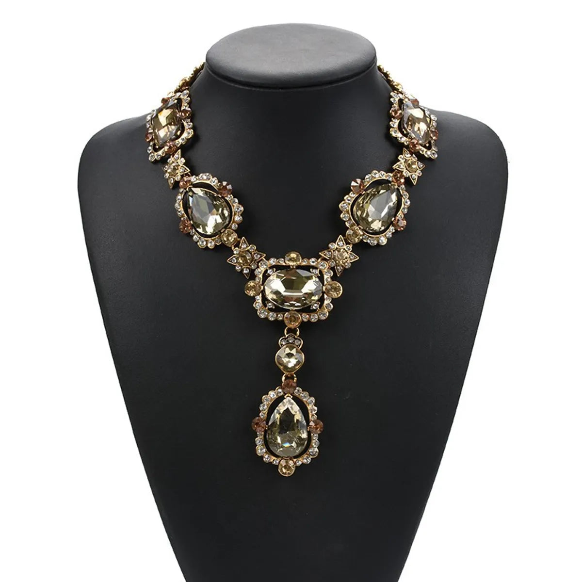 Exaggerated Geometric Alloy Inlay Artificial Crystal Women's Necklace