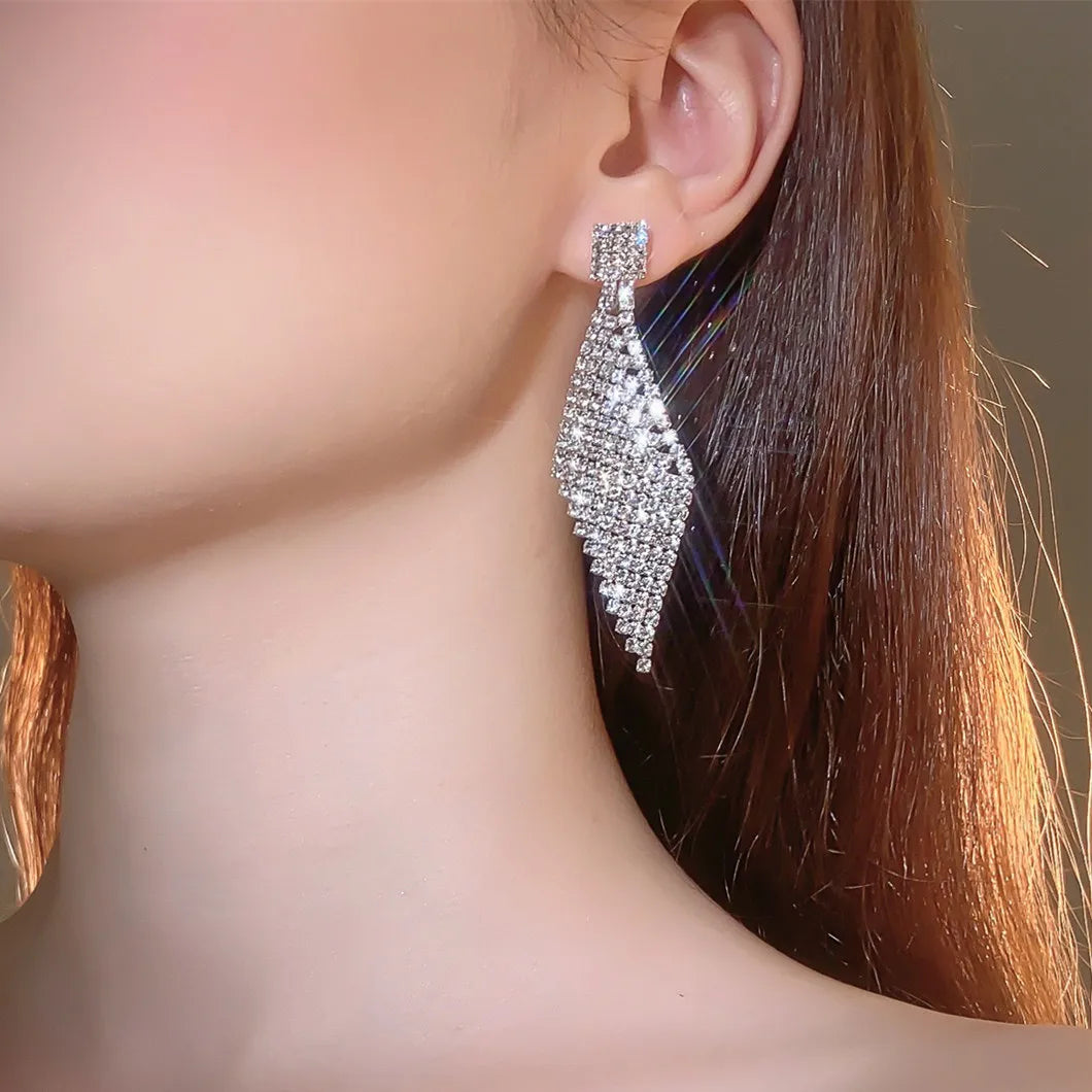 1 Pair Exaggerated Geometric Rhinestone Ear Studs