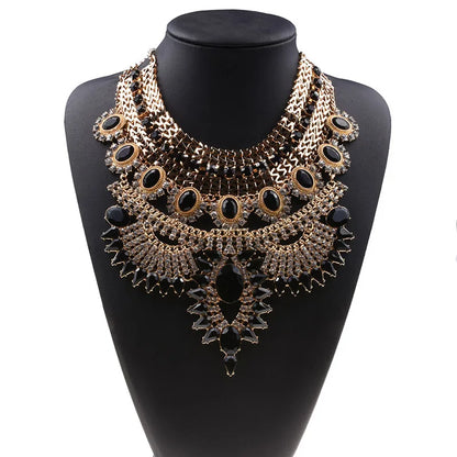 Exaggerated Luxurious Geometric Alloy Inlay Artificial Crystal Women'S Necklace