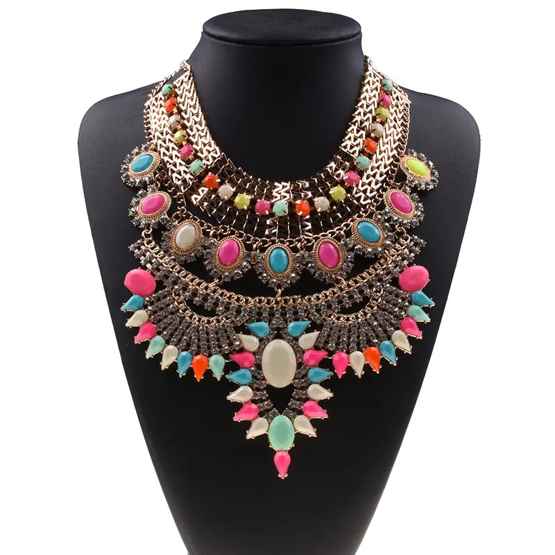 Exaggerated Luxurious Geometric Alloy Inlay Artificial Crystal Women'S Necklace