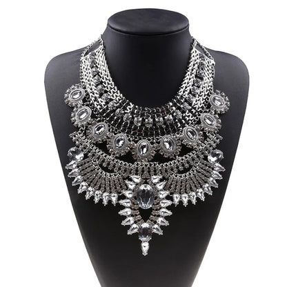 Exaggerated Luxurious Geometric Alloy Inlay Artificial Crystal Women'S Necklace